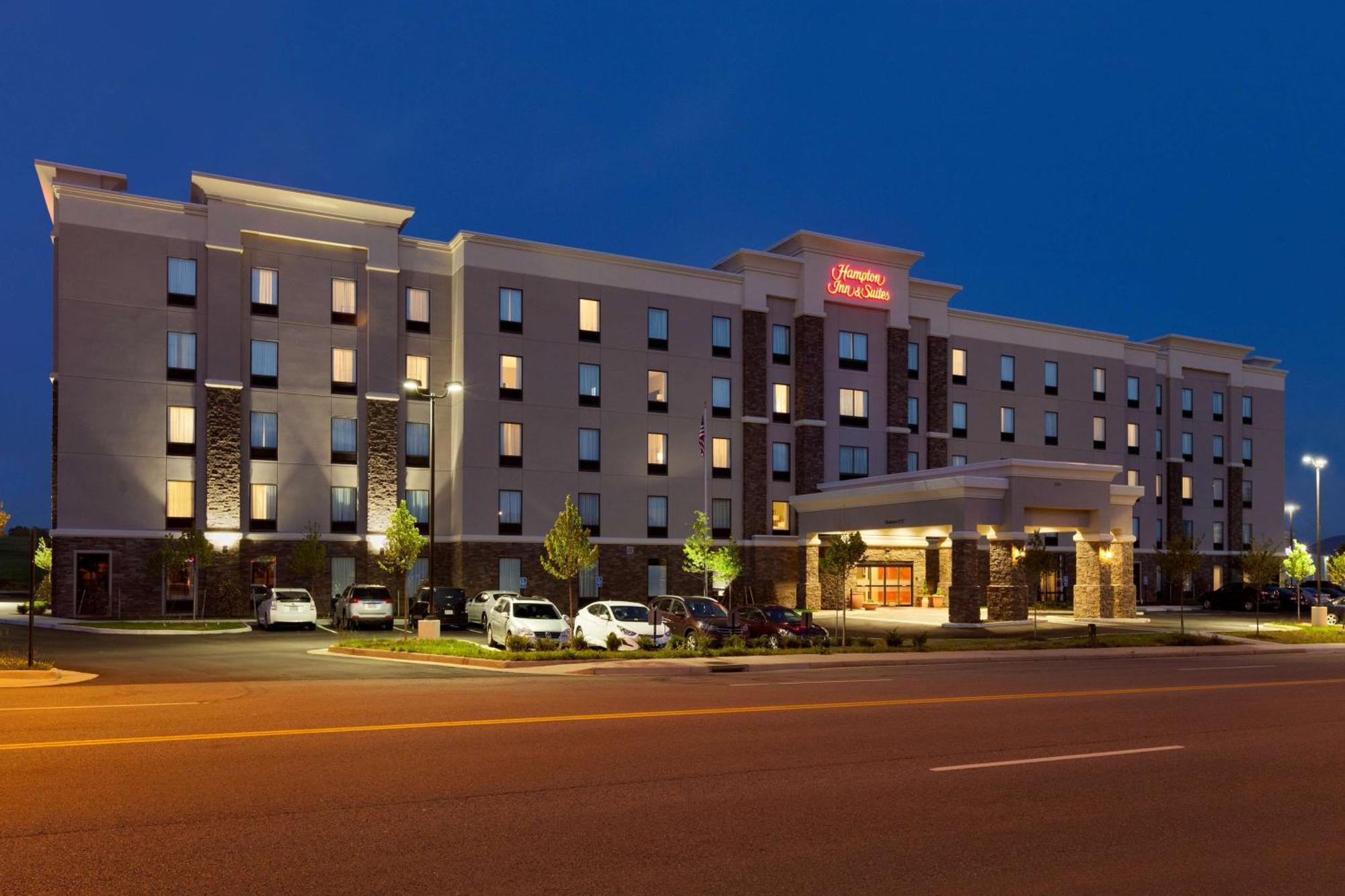 Hampton Inn And Suites Roanoke Airport/Valley View Mall Exterior foto